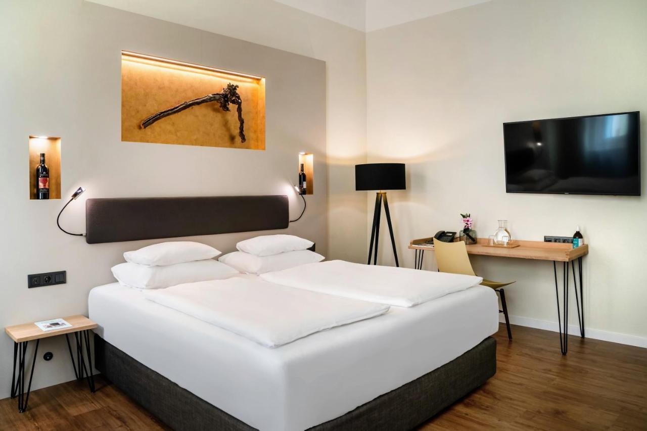 Hotel Rathaus - Wein & Design Vienna Exterior photo