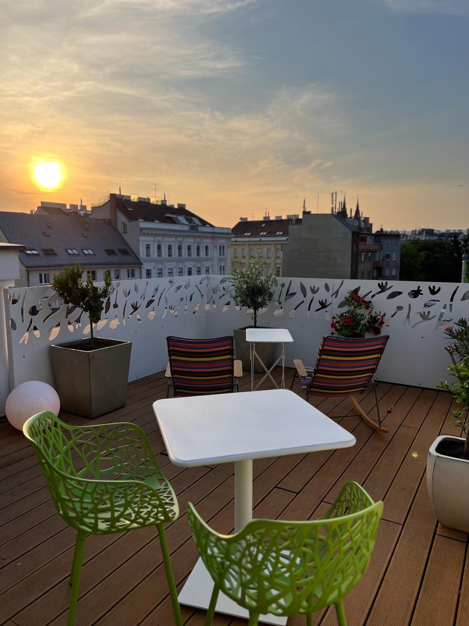 Hotel Rathaus - Wein & Design Vienna Exterior photo