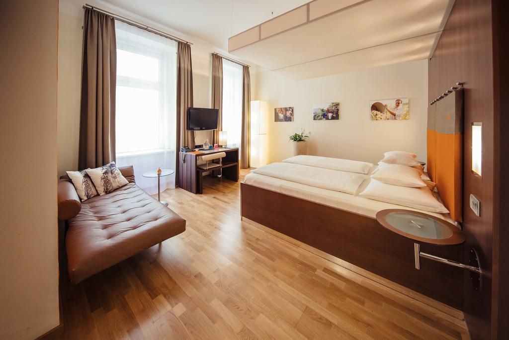 Hotel Rathaus - Wein & Design Vienna Exterior photo