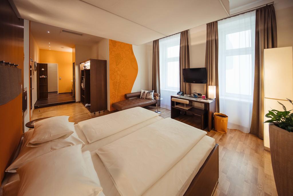 Hotel Rathaus - Wein & Design Vienna Exterior photo